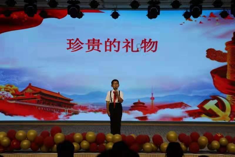 明星天价片酬不合理怎么办？游戏画面